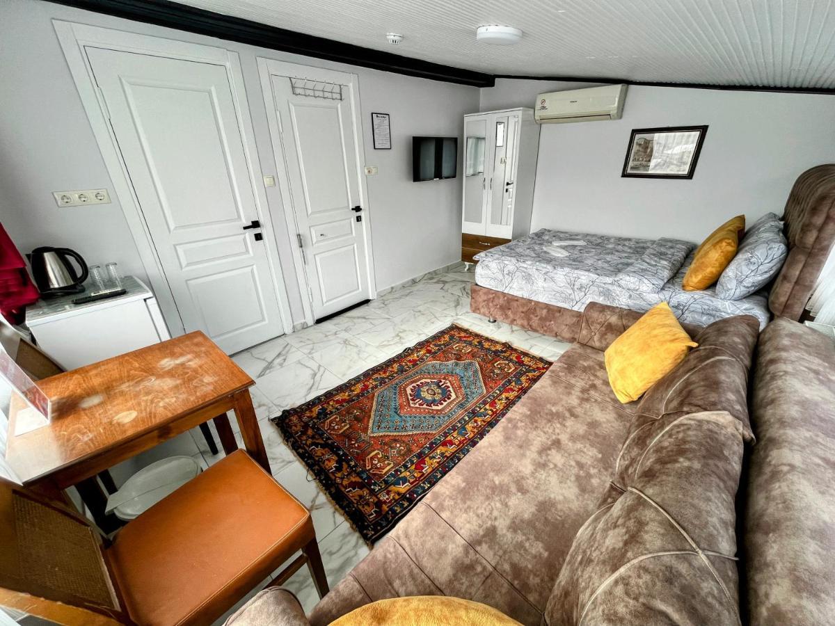 Pembe Hotel Istanbul Bagian luar foto