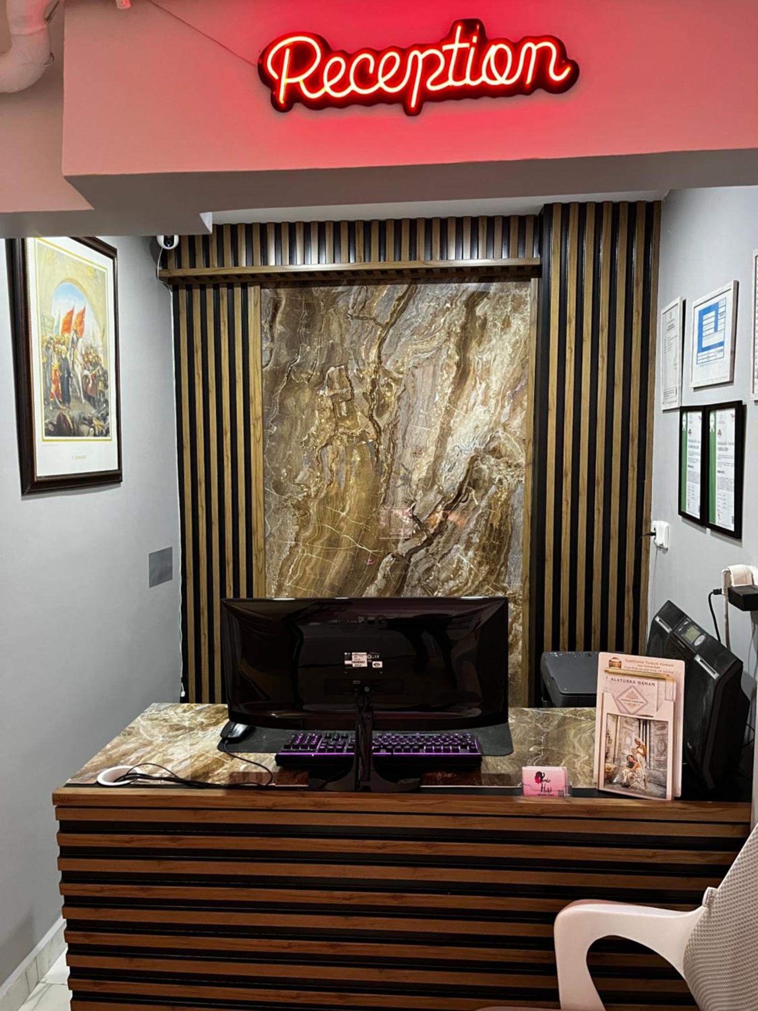 Pembe Hotel Istanbul Bagian luar foto